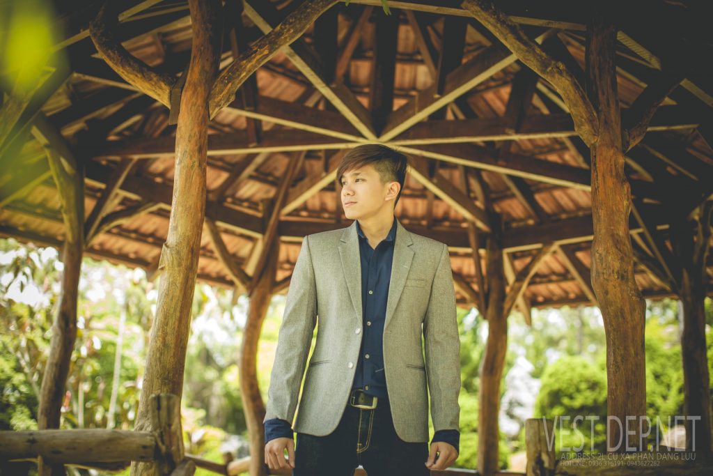 bo-vest-nam-mau-xam-trang-6