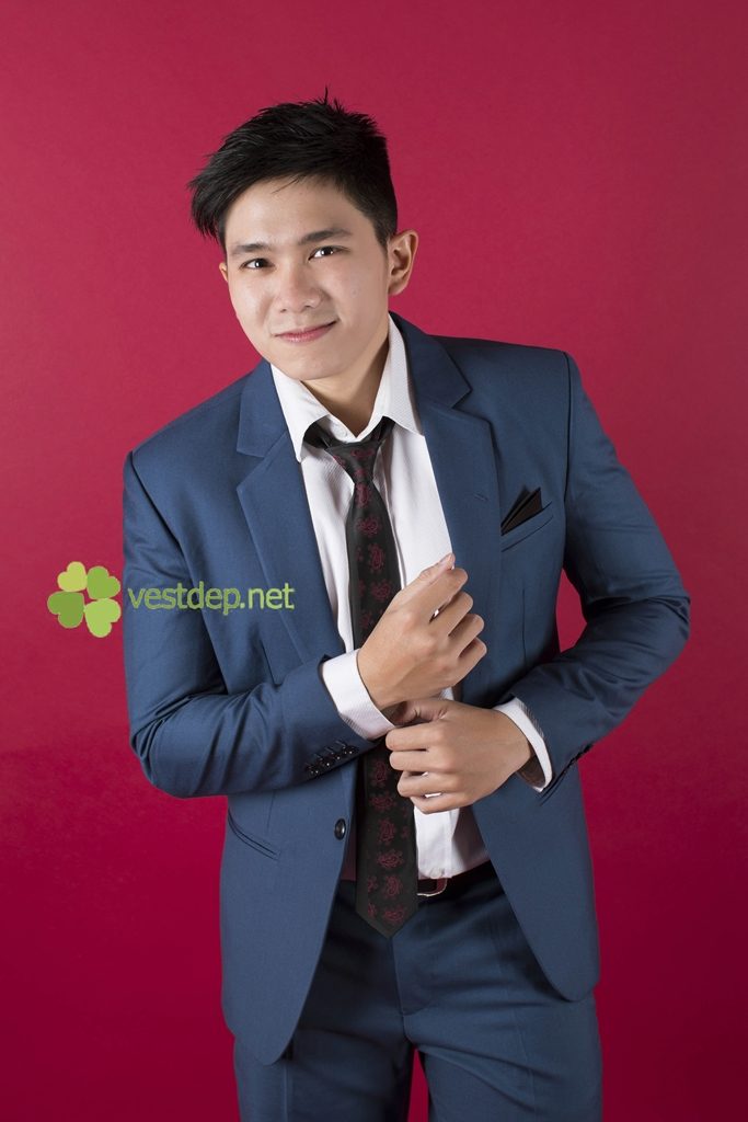 Bộ vest cưới màu xanh ve chai
