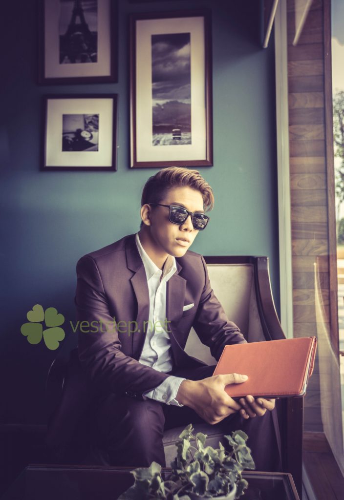 Bộ vest nam đỏ rượi