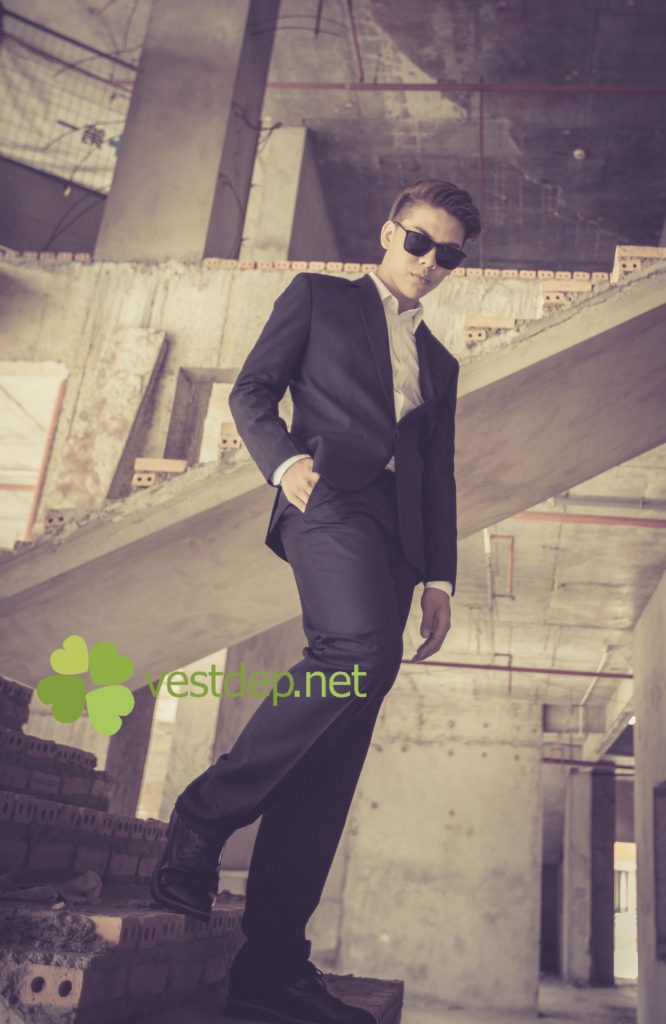 Cách chọn vest nam công sở màu đen