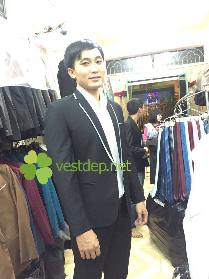 vest nam đen viền chỉ bạc