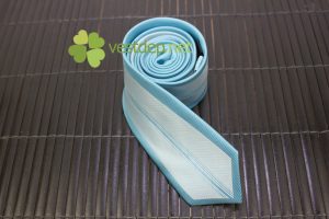 cà vạt xanh bích