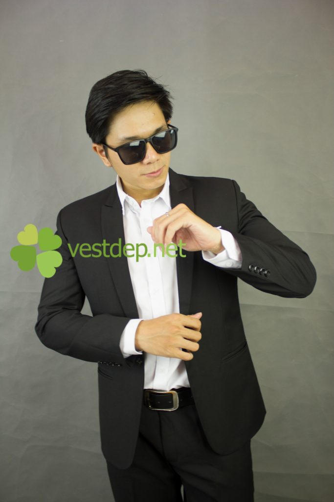 lua-chon-vest-cong-so-phu-hop-theo-mua