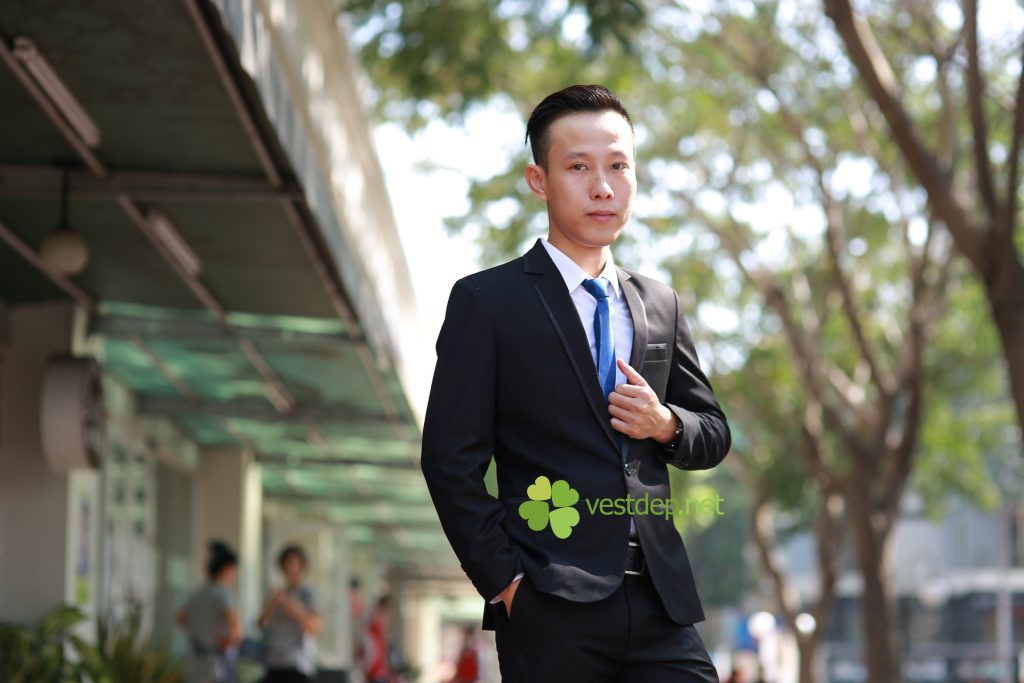 bi-quyet-chon-va-mac-vest-nam-cong-so-kieu-han-quoc-dung-cach-va-sanh-dieu-nhat