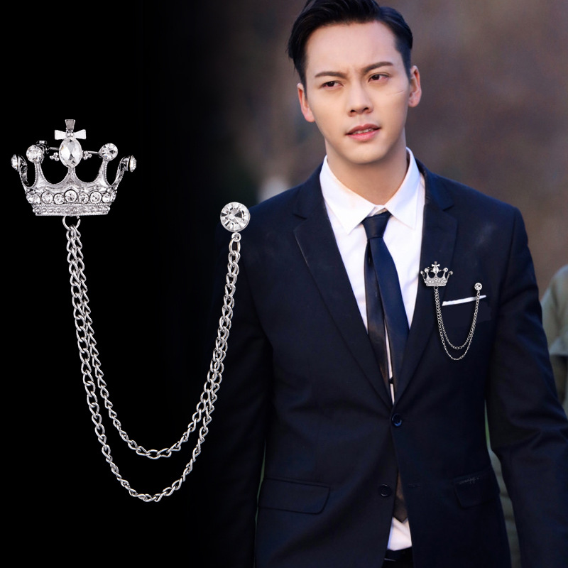 Phụ kiện vest cưới nam: cà vạt, khăn cài, đồng hồ