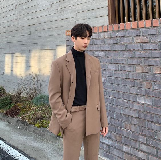 Blazer nam double-breasted màu be dự tiệc ngoài trời