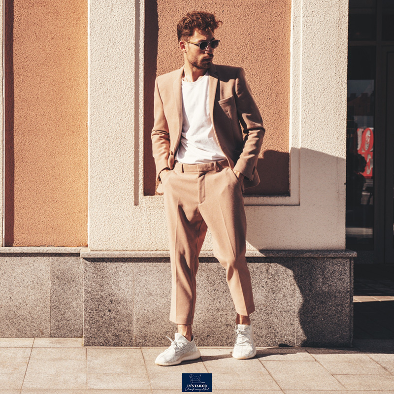 Vest nam relaxed fit 2025 kết hợp phong cách streetwear