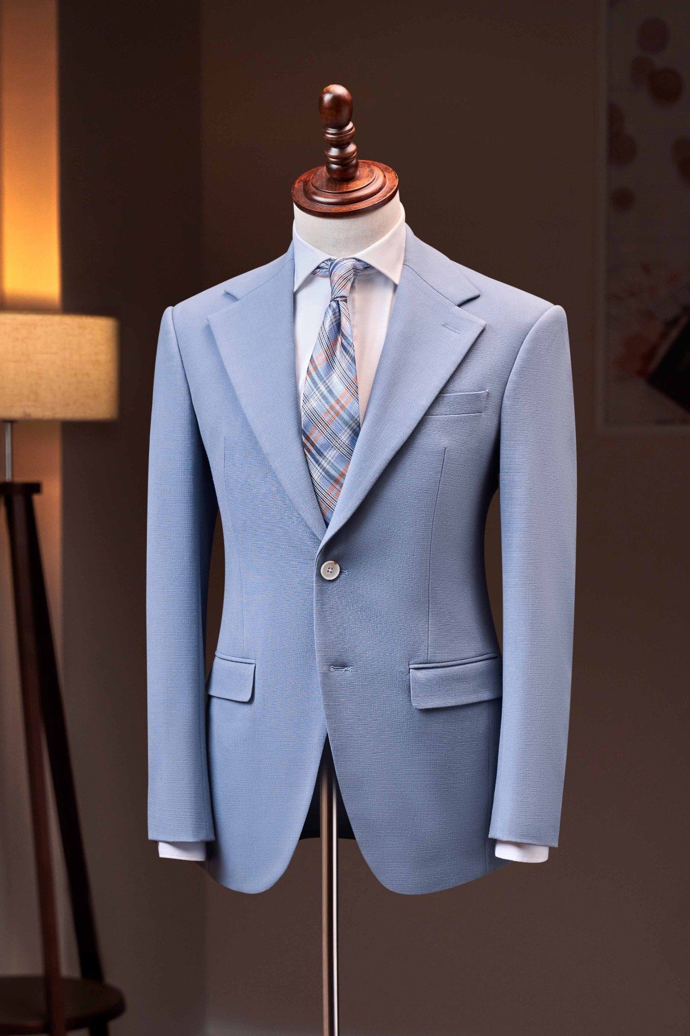 Vest nam màu xanh pastel thời thượng tại Milan Fashion Week 2025