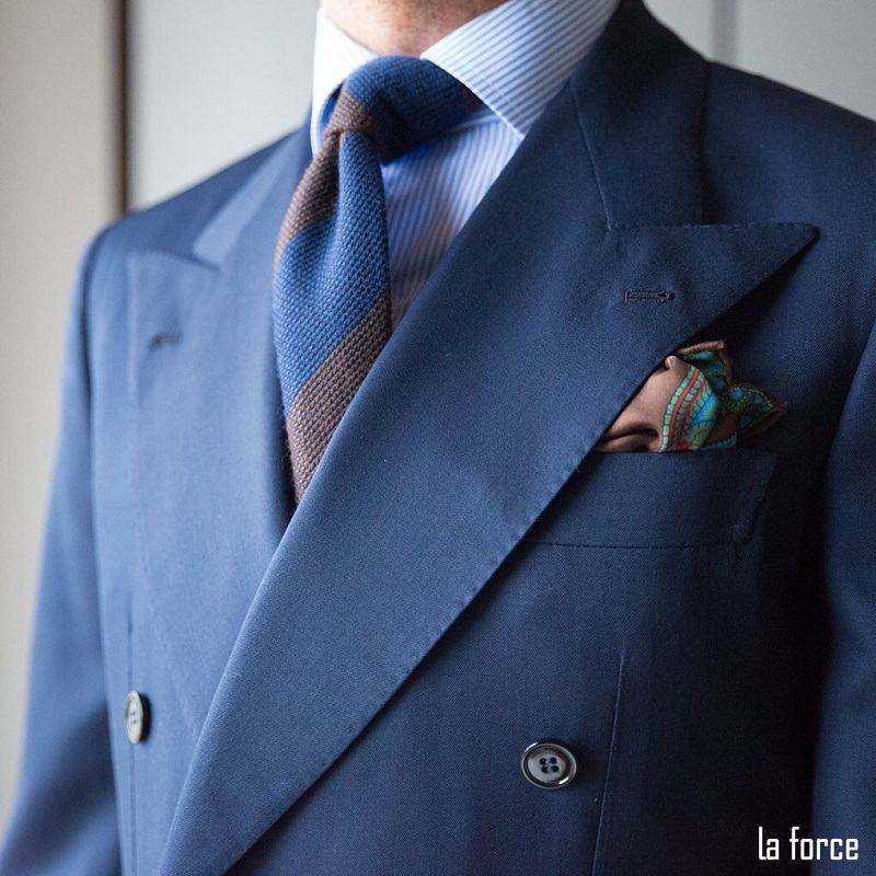 Vest nam sang trọng với phụ kiện pocket square
